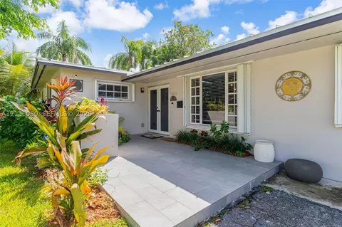10110 Broad Channel Dr, Cutler Bay, FL 33157