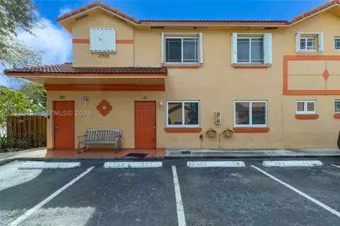 17302 NW 74th Ave #101, Hialeah, FL 33015