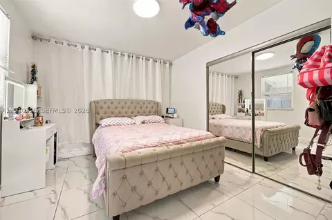 Bedroom - 419 SE 3rd St, Hialeah, FL 33010 photo 5 of 6