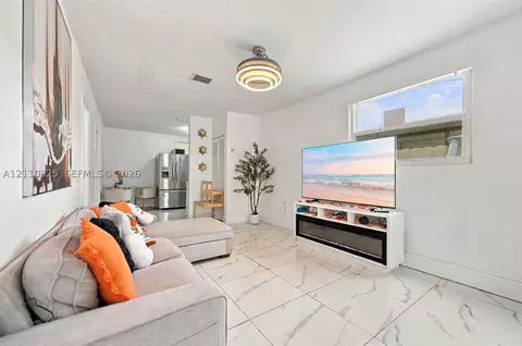 Other - 419 SE 3rd St, Hialeah, FL 33010 photo 6 of 8