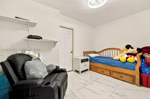 Bedroom - 419 SE 3rd St, Hialeah, FL 33010 photo 6 of 6