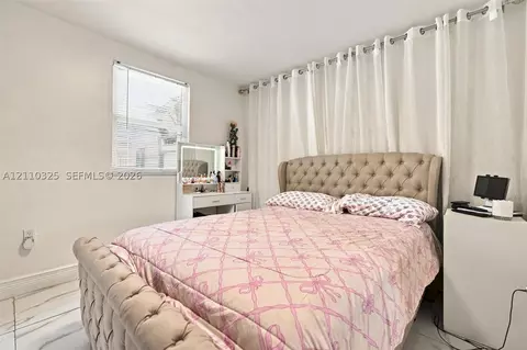Bedroom - 419 SE 3rd St, Hialeah, FL 33010 photo 4 of 6