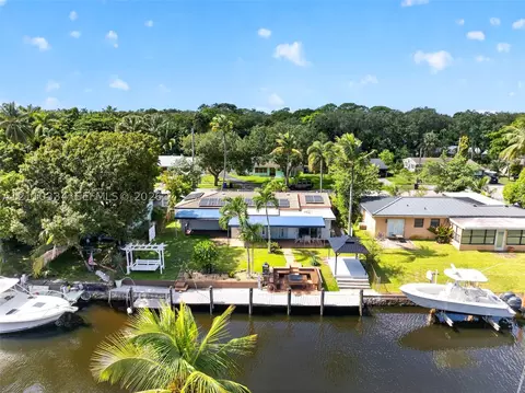 2100 SW 23rd Ter, Fort Lauderdale, FL 33312
