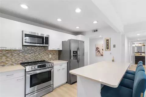 3350 NE 192nd St #4Q-B, Aventura, FL 33180