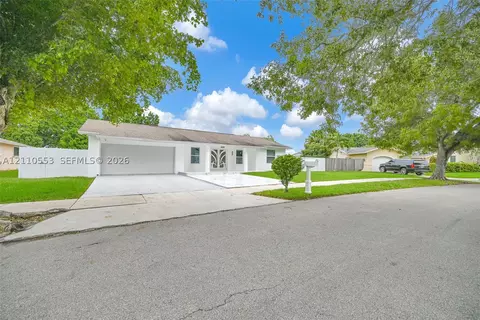 16611 SW 108th Ct, Miami, FL 33157