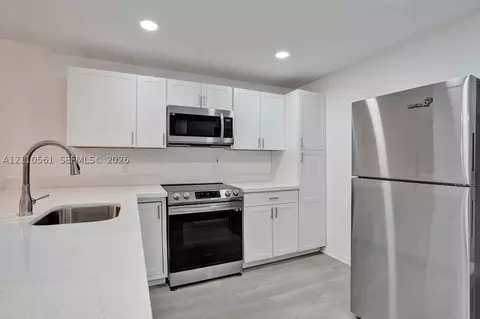 7950 W Mcnab Rd #222, Tamarac, FL 33321