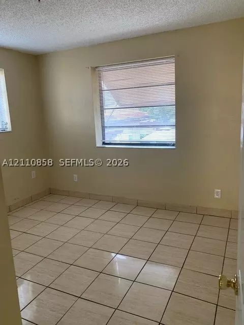 1676 SW 10th St, Miami, FL 33135