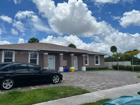 1533 W 26th Ct, Riviera Beach, FL 33404
