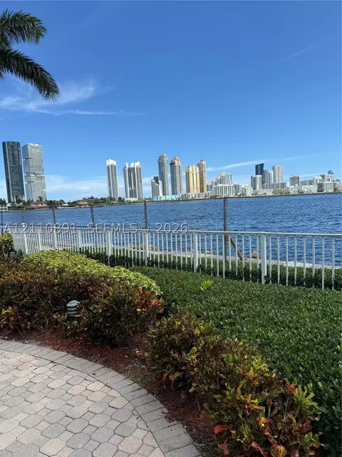 3600 Mystic Pointe Dr #1611, Aventura, FL 33180