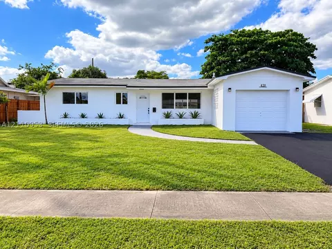 420 SW 71st Way, Pembroke Pines, FL 33023