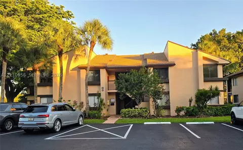 2120 SW 94th Ter #404, Davie, FL 33324