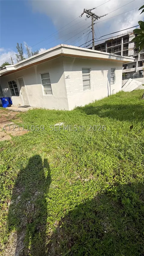 537 NW 16th Ave, Fort Lauderdale, FL 33311