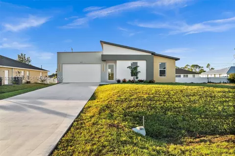 2814 NW 5th Ter, Cape Coral, FL 33993