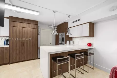 Kitchen - 201 Enid Dr #31, Key Biscayne, FL 33149 photo 1 of 6