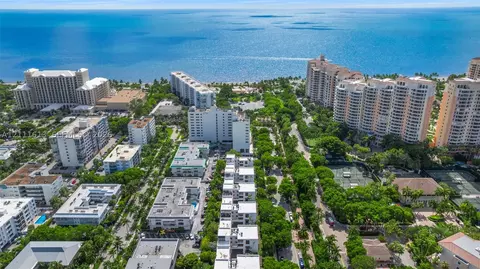 View/Area - 201 Enid Dr #31, Key Biscayne, FL 33149 photo 2 of 5