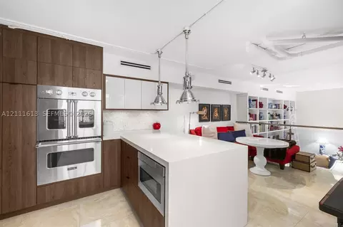 Kitchen - 201 Enid Dr #31, Key Biscayne, FL 33149 photo 5 of 6