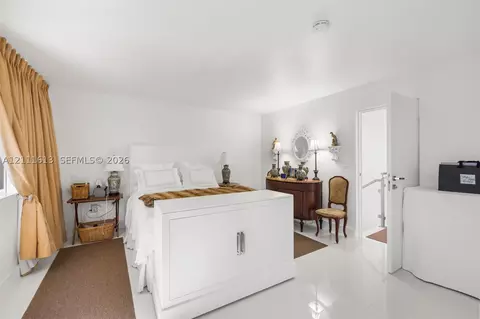 Bedroom - 201 Enid Dr #31, Key Biscayne, FL 33149 photo 3 of 4