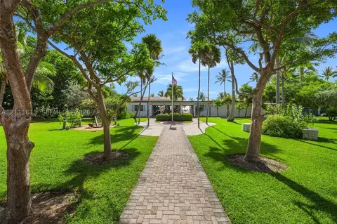 Exterior - 201 Enid Dr #31, Key Biscayne, FL 33149 photo 6 of 6
