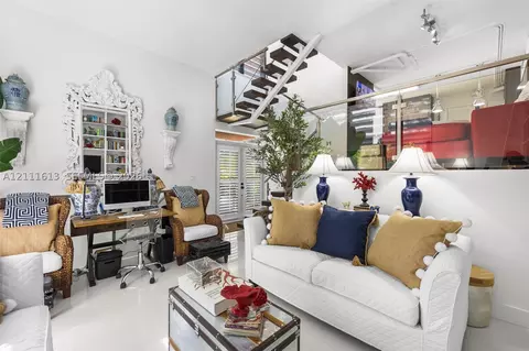 Living - 201 Enid Dr #31, Key Biscayne, FL 33149 photo 3 of 3
