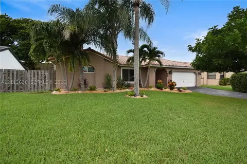 6671 W Wedgewood Ave, Davie, FL 33331