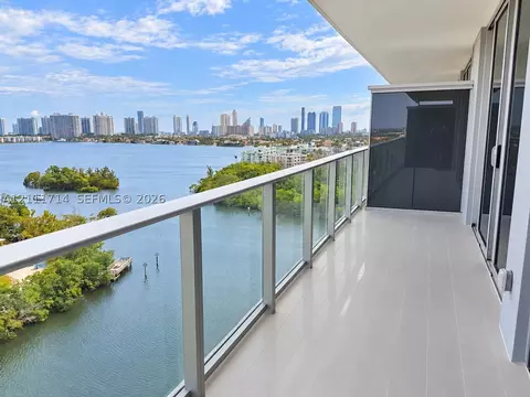 16385 Biscayne Blvd #1402, North Miami Beach, FL 33160