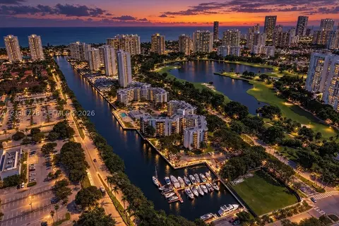 3401 N Country Club Dr #110, Aventura, FL 33180