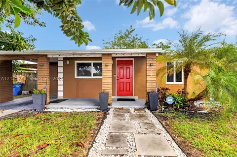 5524 N Andrews Ave, Oakland Park, FL 33309