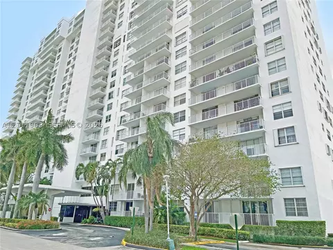 2851 NE 183rd St #1708E, Aventura, FL 33160