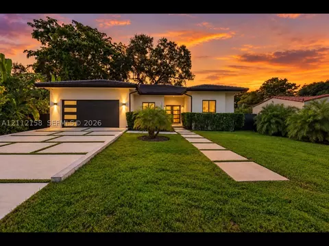 1030 NE 121st St, Biscayne Park, FL 33161