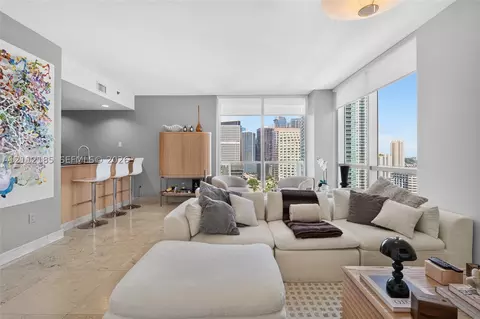 1060 Brickell Ave #2401, Miami, FL 33131