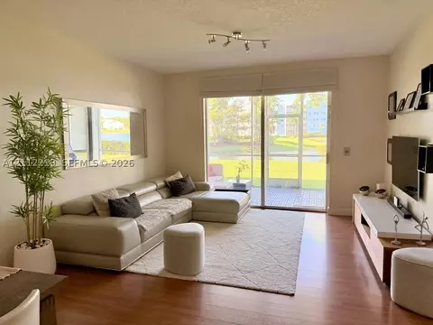 10730 NW 66th St, Doral, FL 33178