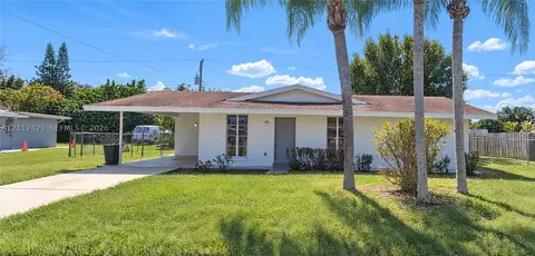 154 SE Soneto Ct, Port Saint Lucie, FL 34983