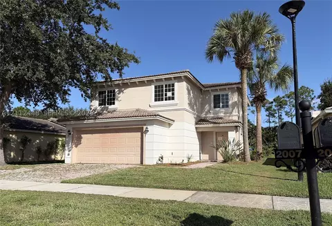 2007 SW Marblehead Way, Port Saint Lucie, FL 34953