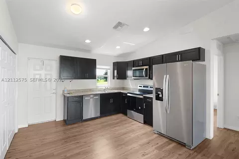 Kitchen - 9041 E Broad, Labelle, FL 33935 photo 1 of 4