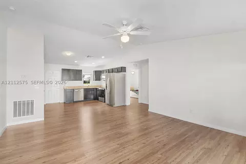 Living - 9041 E Broad, Labelle, FL 33935 photo 1 of 5