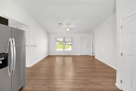 Living - 9041 E Broad, Labelle, FL 33935 photo 2 of 5
