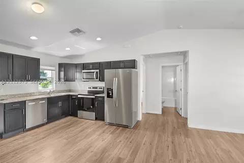 Kitchen - 9041 E Broad, Labelle, FL 33935 photo 2 of 4
