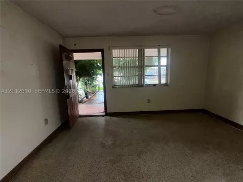 Living - Undisclosed, Hialeah, FL 33013 photo 2 of 4