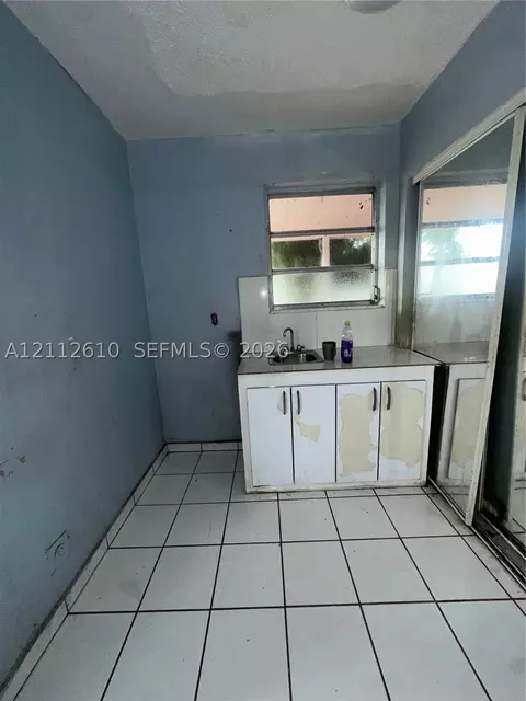 Other - Undisclosed, Hialeah, FL 33013 photo 4 of 8