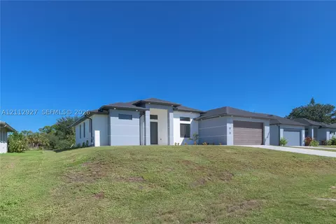 1705 NE 28 St, Cape Coral, FL 33909