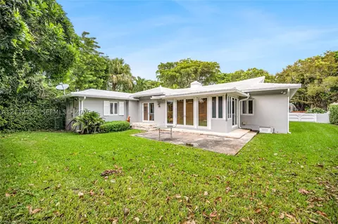 2200 Alhambra Cir, Coral Gables, FL 33134