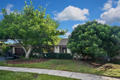476 SW 169th Ter, Weston, FL 33326