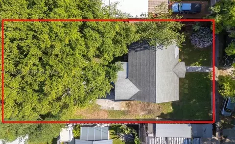 2271 SW 11th St, Miami, FL 33135
