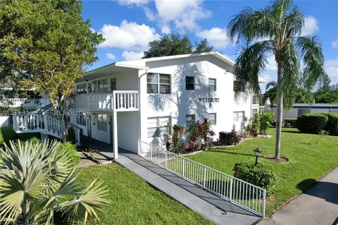182 Westbury J #182, Deerfield Beach, FL 33442