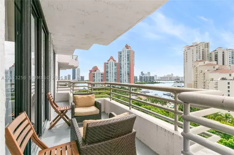 3300 NE 191st St #1514, Aventura, FL 33180