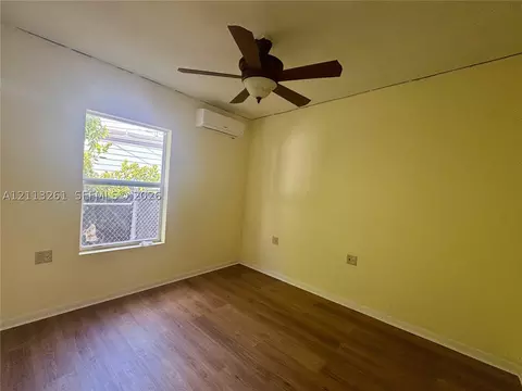 Bedroom - 7605 NW 68th Ct, Medley, FL 33166 photo 3 of 5