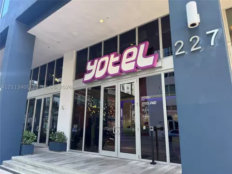 227 NE 2nd St #2105, Miami, FL 33132