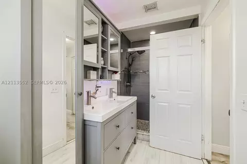 Bath - 18666 NW 52nd Path, Miami Gardens, FL 33055 photo 2 of 3