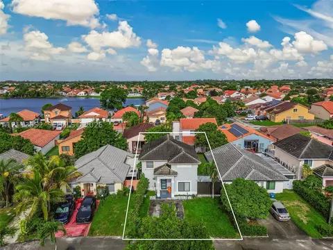 View/Area - 18666 NW 52nd Path, Miami Gardens, FL 33055 photo 2 of 18