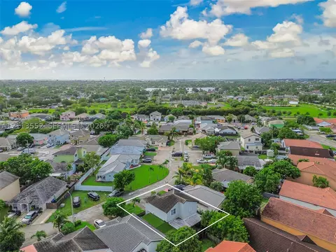 View/Area - 18666 NW 52nd Path, Miami Gardens, FL 33055 photo 12 of 18